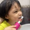 Bàn chải điện trẻ em Oral B Kids – Sạc điện có tốt không đánh giá review